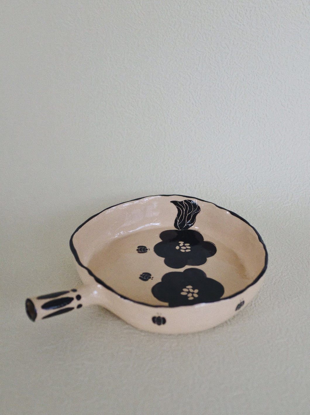 Breakfast Pan with Black Flower Painting